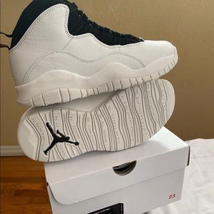 DS Jordan 10s Size 8 Brand New